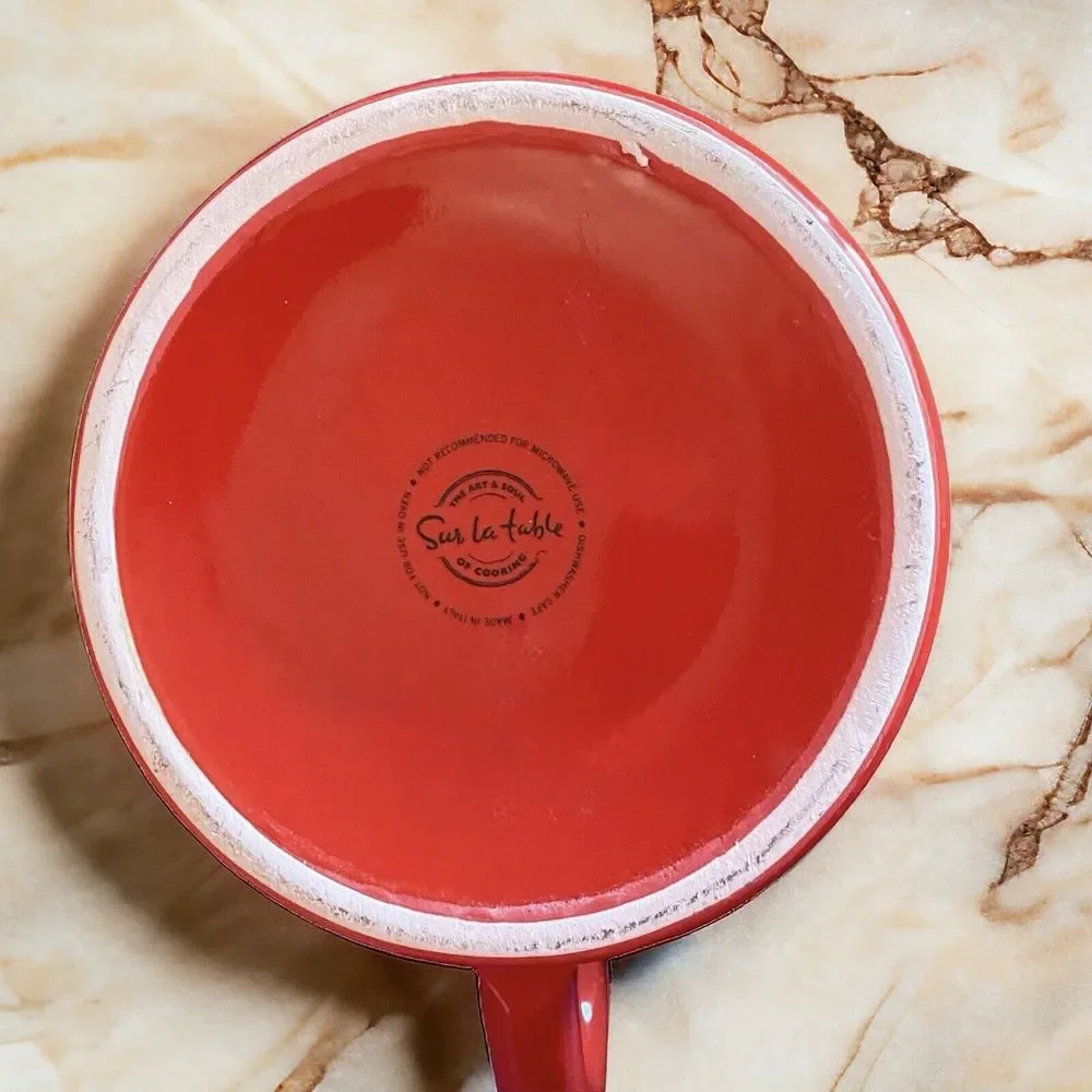 Sur la table Italy Red Rooster Chicken Water Pitcher Utensil Holder